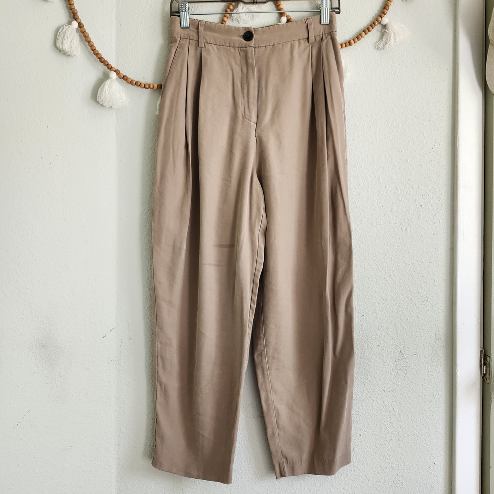 H&M Beige High-Waist Pleated Trousers
